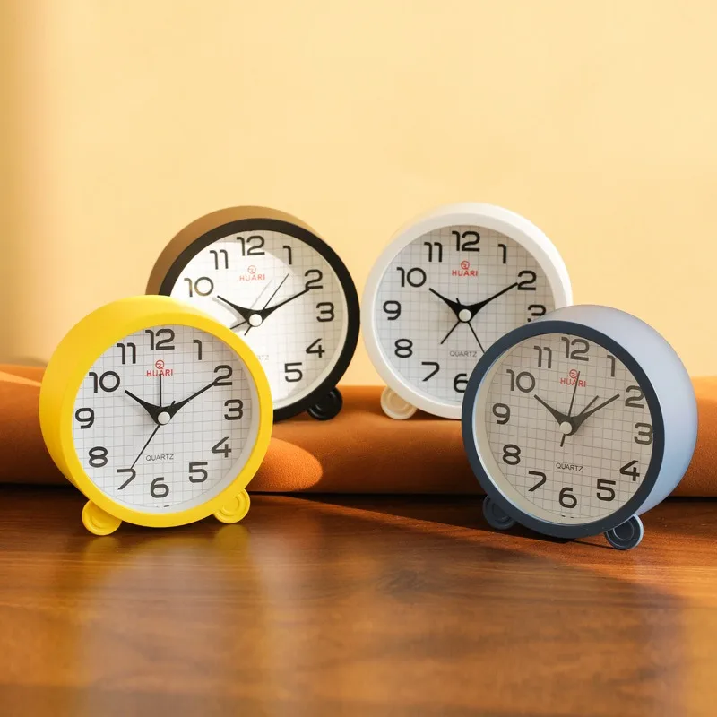 Minimalist Checkered Alarm Clock Creative Round Square Children's Bedside Clock Silent Sweep Seconds Quartz Watches Ornaments