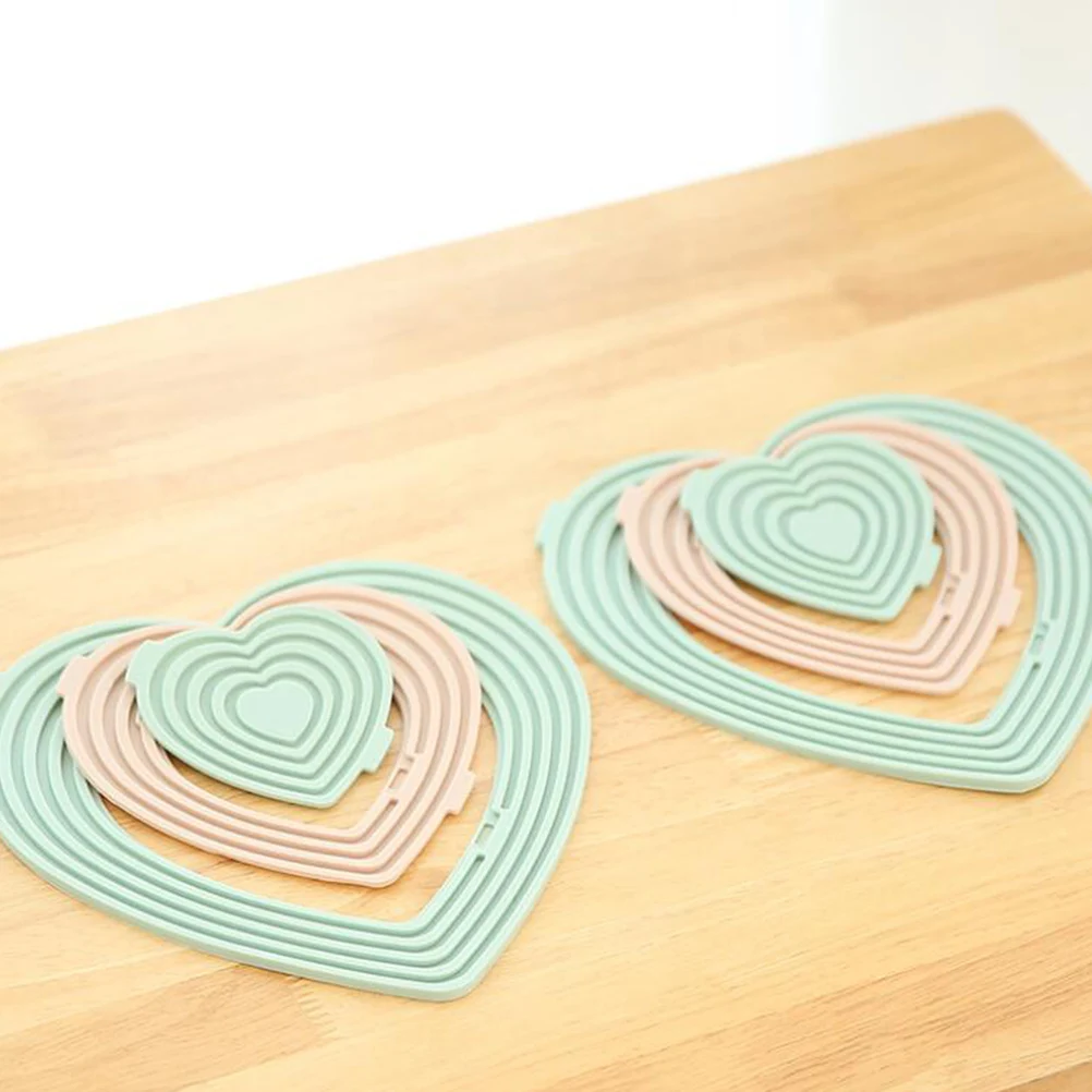 Mantel Individual de silicona en forma de corazón, tapete de mesa con aislamiento térmico, posavasos decorativo, almohadilla para tazas, resistente a los arañazos y las manchas, elegante