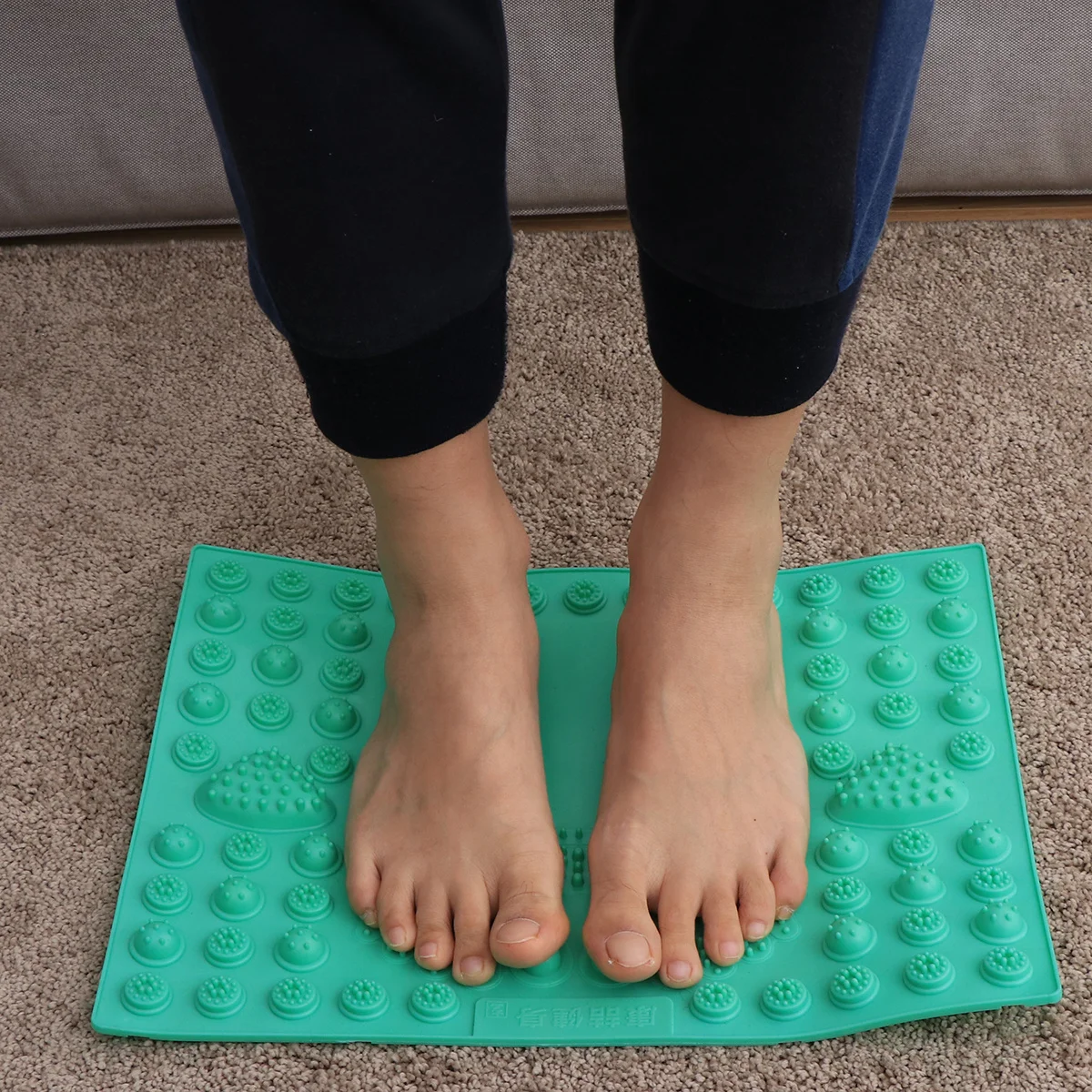 

Reflexology Foot Massager Mat with Massage for Arch Heel Pad Toe Circulation Relief Stress Relaxation Random Color