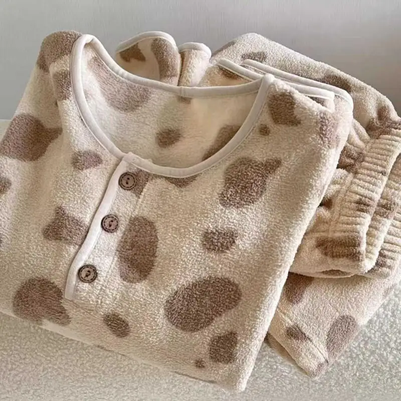 

Women's Flannel Pajama Set Winter Warm Fleece Sleepwear Cozy Loungewear Two-Piece Homewear Suit Long Sleeve for Women