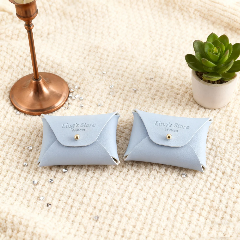 

50/100Pcs Personalized Logo Summer Baby Blue 7x5cm Leather Jewelry Organizer Bag Wedding Favors Candy Storage Rivet Snap Pouches