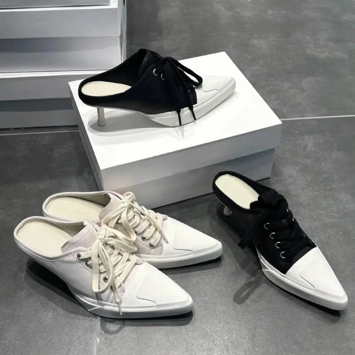 Classic Women Platform Sneakers Canvas Shoes Personalized Luxry Heels Skateboard Lace Up Casual Shoes Fashion Outdoor Sneakers