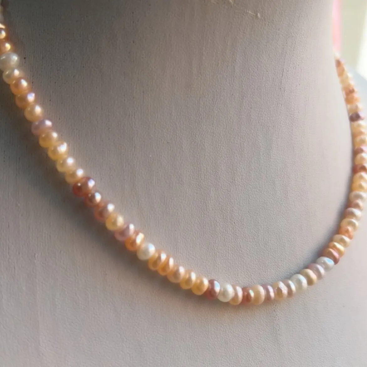 Precio mayorista por tiempo limitado//Collar de perlas naturales de colores llamativos, de la marca Nanhai, con perlas irregulares de 5 a 6 mm, 42 cm.
