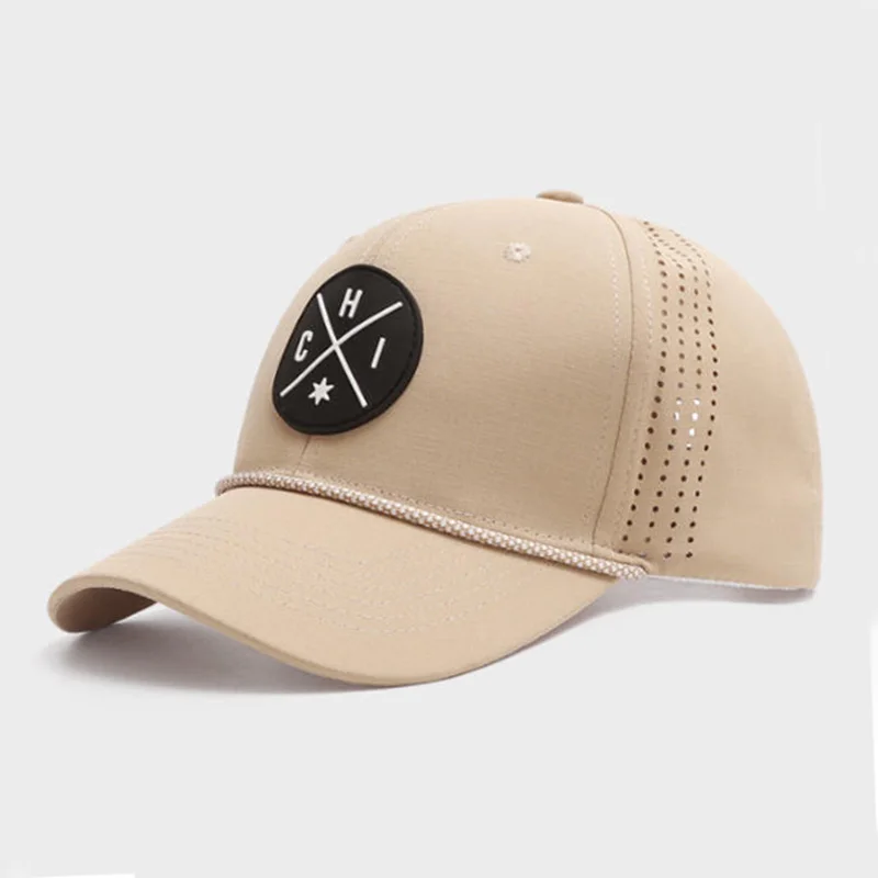 Дышащие сетчатые бейсболки с геометрическим логотипом. Спортивные шапки для бега на открытом воздухе. Защита от солнца и вентиляция для повседневного использования и спорта.