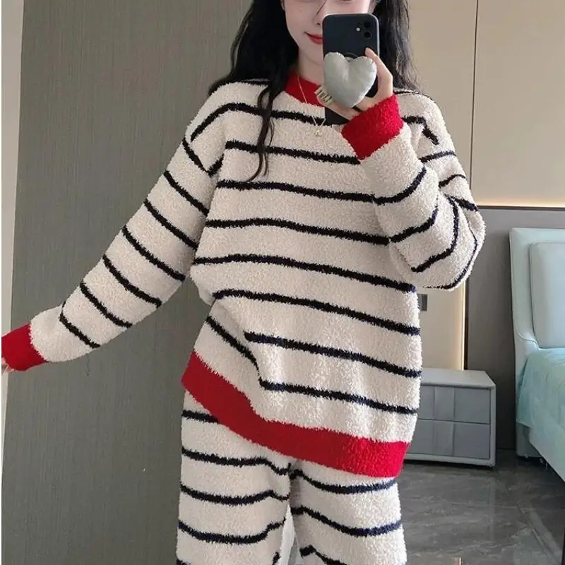 

Горячая коралловая флисовая одежда для отдыха, зимняя утолщенная милая минималистичная пижама в полоску для отдыха, модный комплект одежды для дома, допамин, оптовая продажа