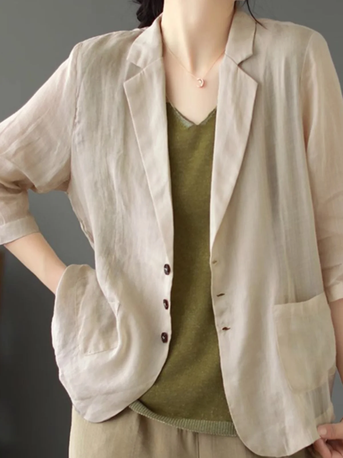 كتان نسائي للحماية من الشمس irt رفيع بزر واحد متعدد الاستخدامات من القطن والكتان للتنقل الصيفي لون نقي سبعة Sve