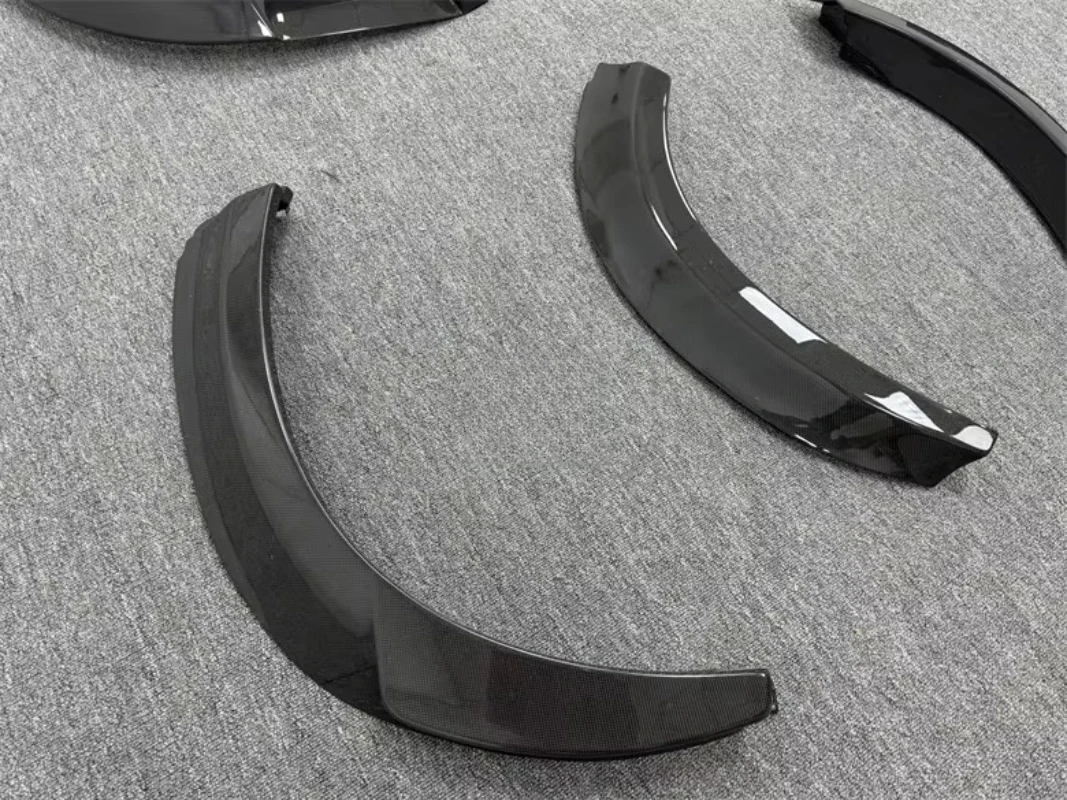 Body Kit OEM Style Carbon Fiber Widy Fender Wheel Eyebrow Wheel Brow Body Kit for Purosangue FUV