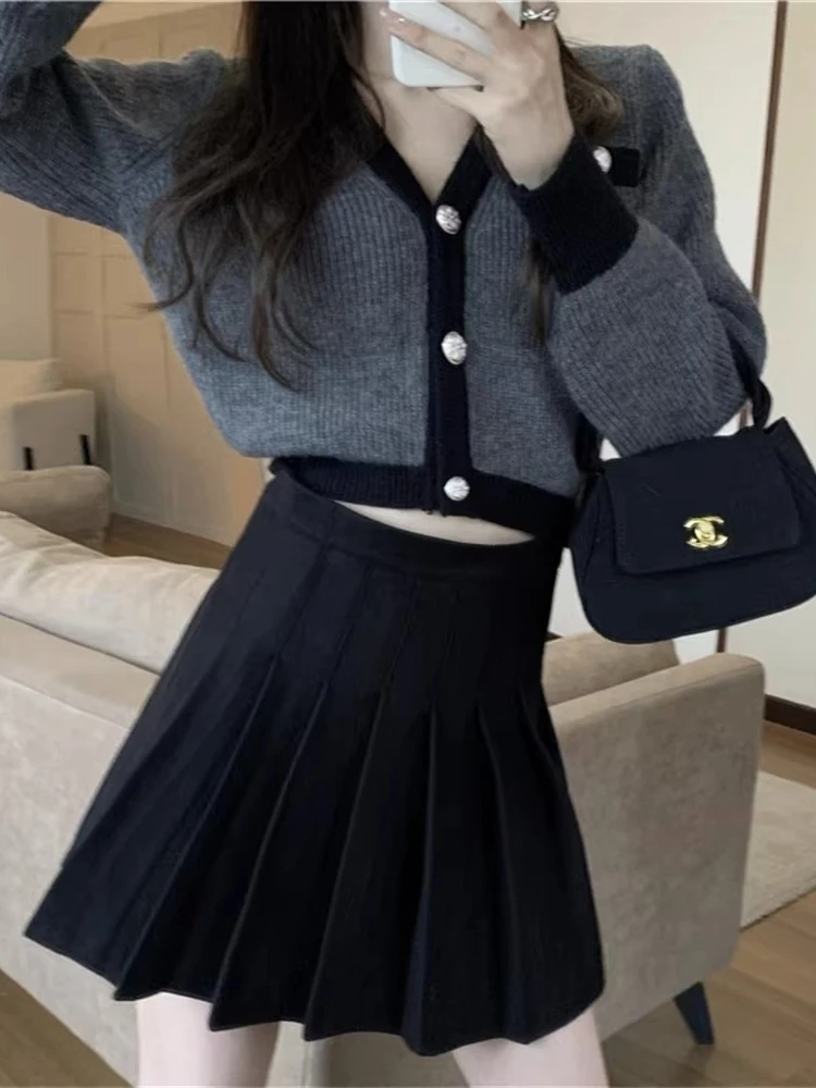 

Fashionable Knitted Cardigan And Short Skirt Set for Women Autumn Winter Polyester Material Youthful Two-Piece Suit
