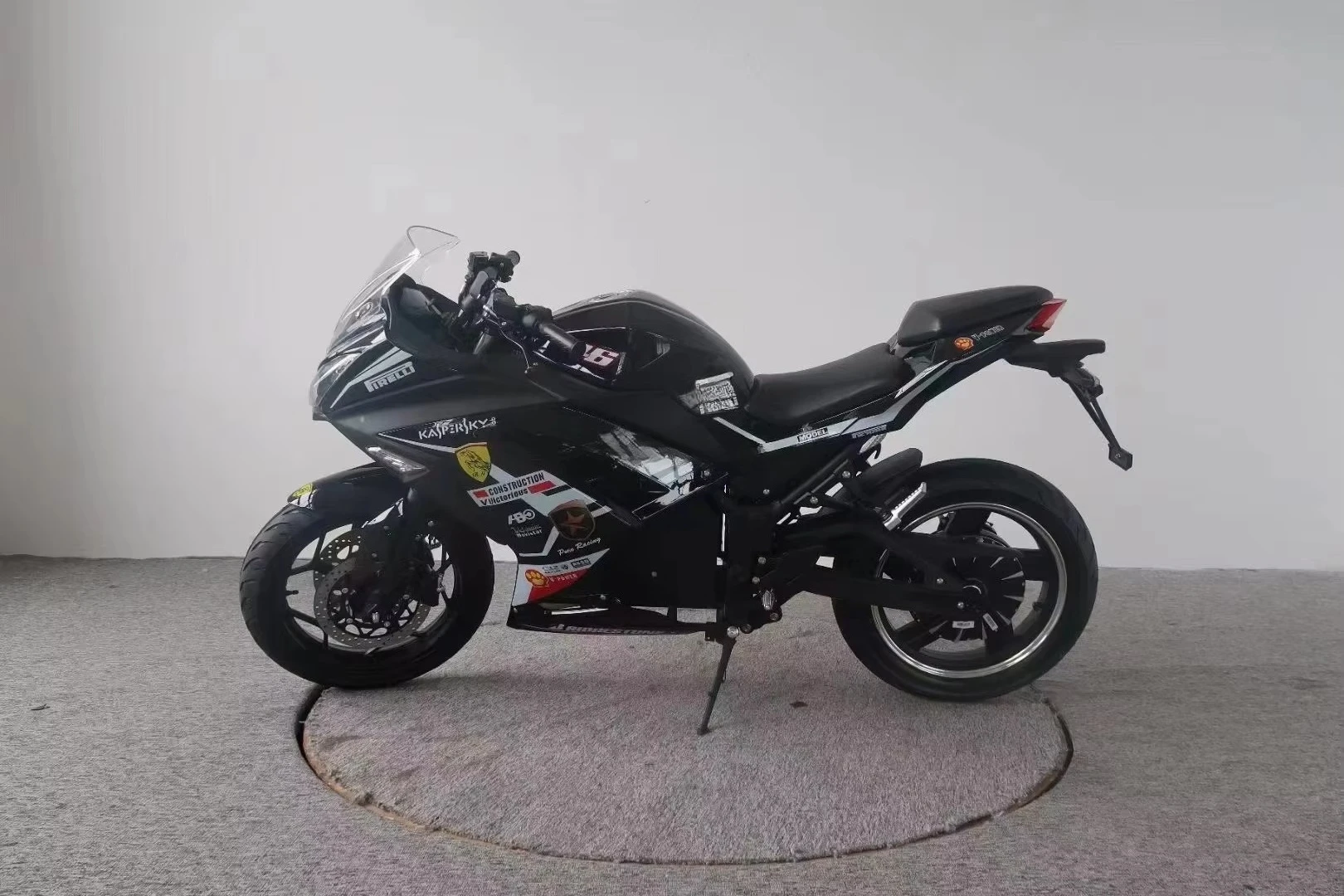 bssHigh-end 5000 watt electric motorcycle 72v voltage and EEC certificate maximum range 200 kilometers