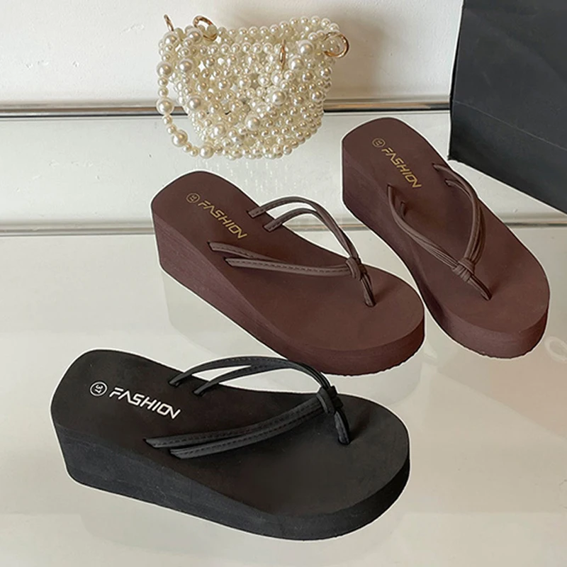 Damen Keilabsatz-Flip-Flops – Sommerliche, weiche, dicksohlige, rutschfeste EVA-Strandsandalen für drinnen und draußen, offene Zehenpartie, Hausschuhe – Detail 7