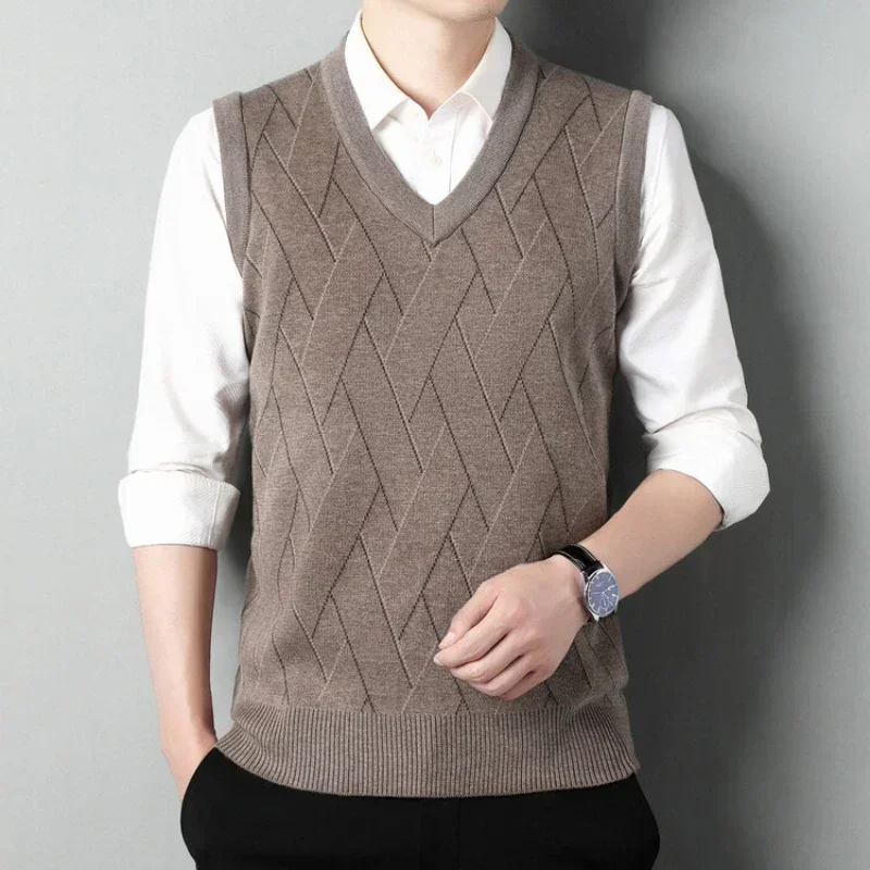 Men's V-neck Sleeveless Vest, Classic Business Men's Knitted Vest