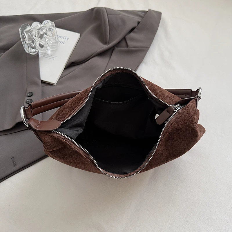 النمط الفرنسي حقيبة كتف تحت الإبط 2025 جديد الخريف الشتاء حقيبة يد خمر جلد الغزال الناعم الإناث الكتف حقيبة كروسبودي المتشرد #5