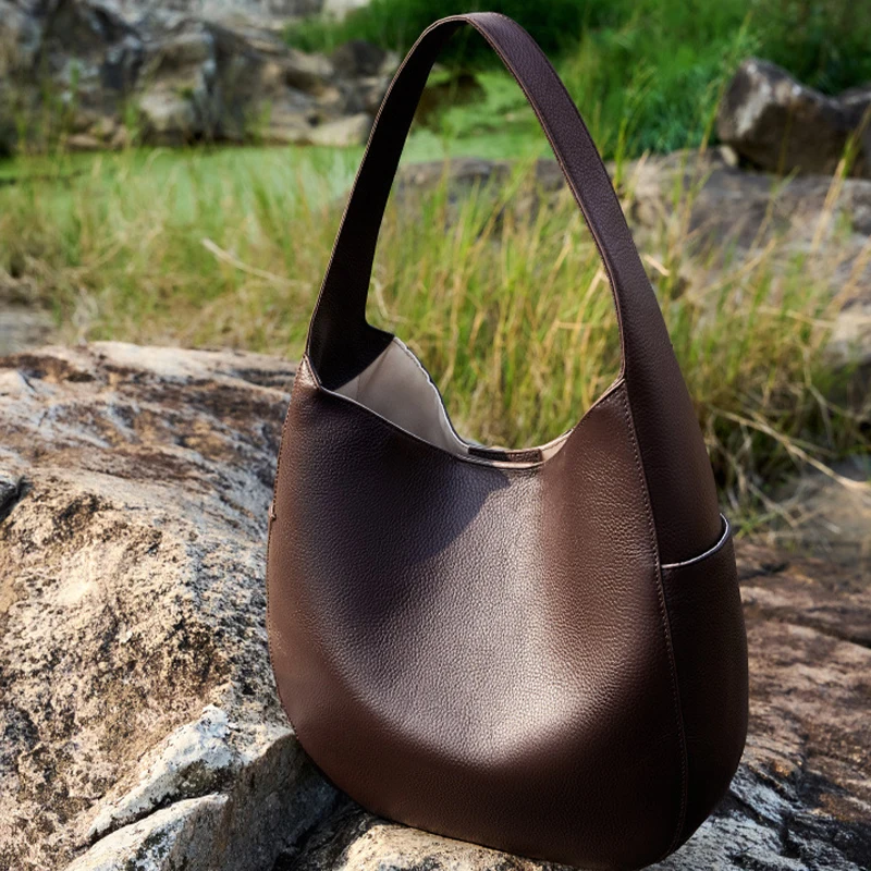 

Luxury Soft Cowhide Leather Shoulder Bag Women's Tote Handbag Underarm Bag 2025 Trendy Trendy Underarm Bag Elegant Carryall