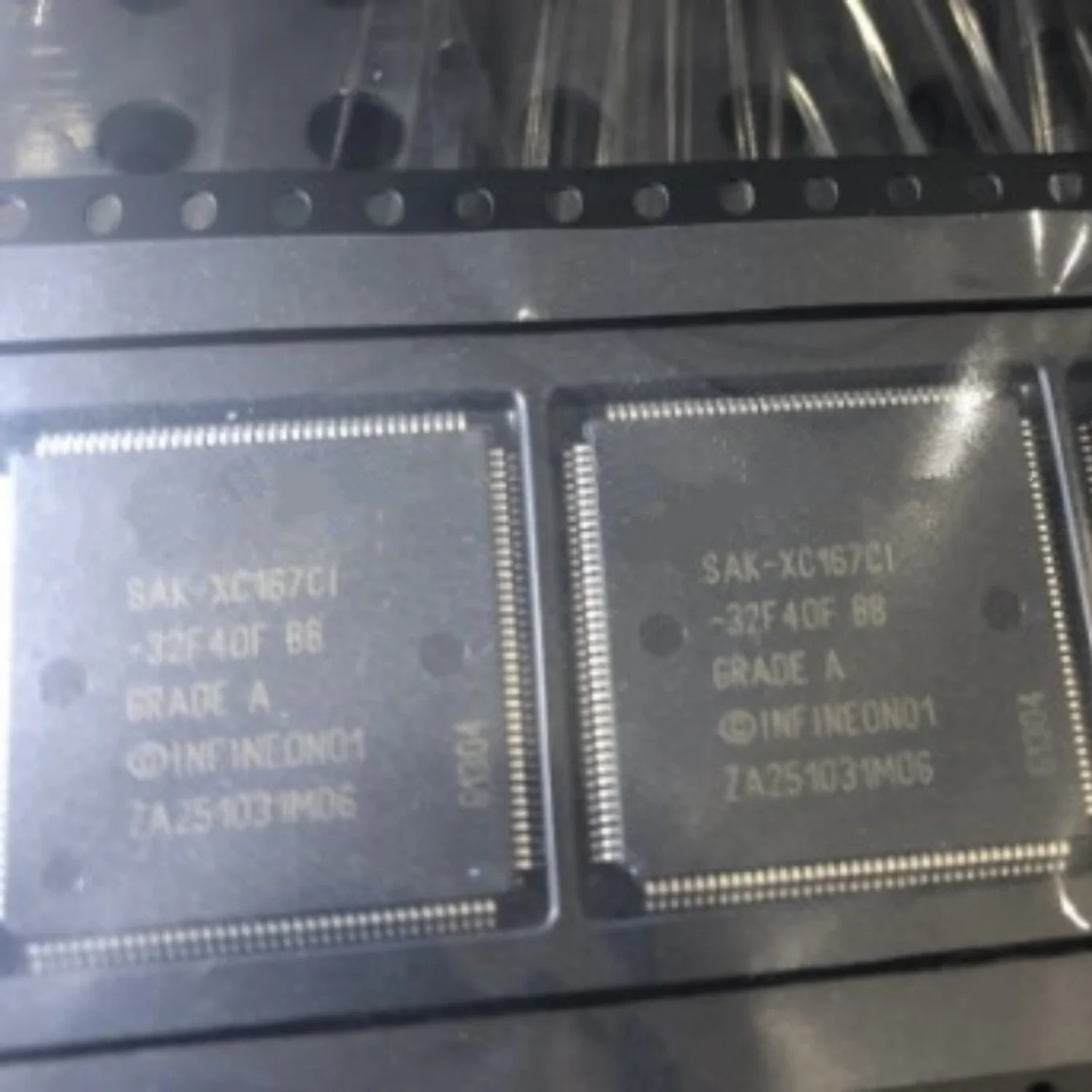 

1~10pcs/lot SAF-XC167CI-32F40F SAK-XC167CI-32F40F QFP-144 100% Brand New Original.