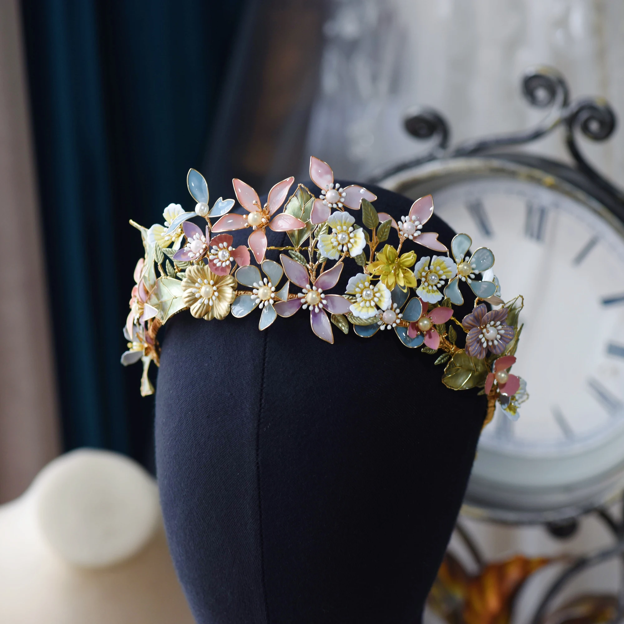 

Colorful European Flower & Lace Wedding Crown Hair Accessories for Women Bridal Crystal Baroque Rhinestone Hairband Prom Jewelry