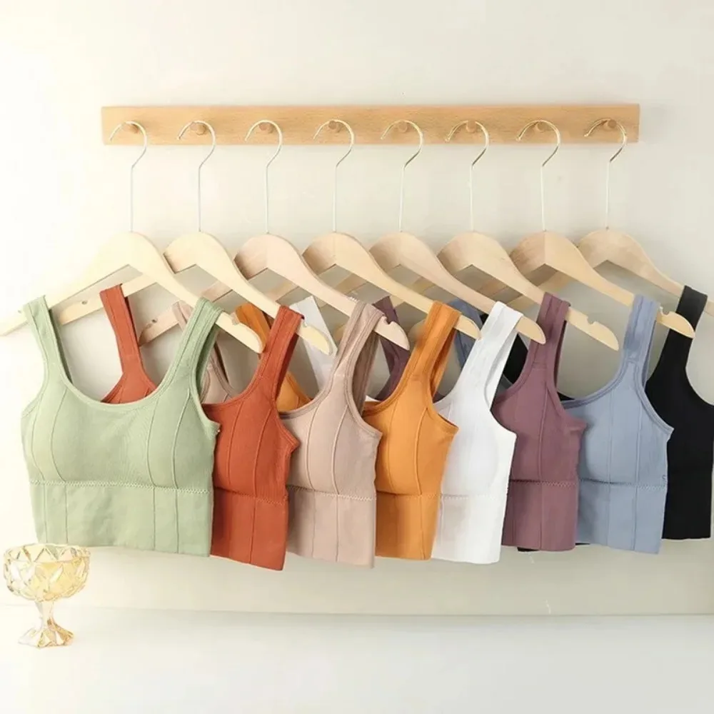 Sports bra with sweat-proof function for fitness wear. Women's seamless yoga bra. Anti-shock off-shoulder top. view 6