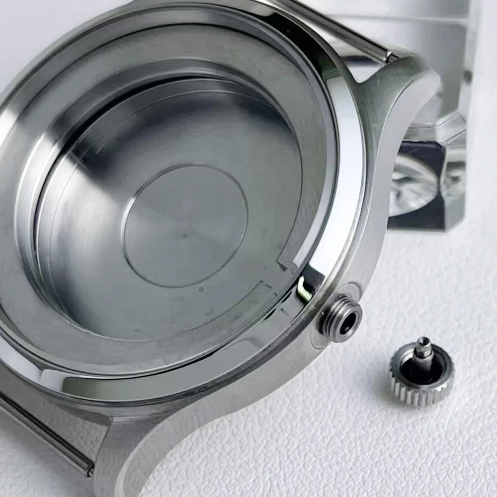 40MM stainless steel case for men's watch. Compatible with 2813, ST1612 and Miyota 8215 movement case accessories.