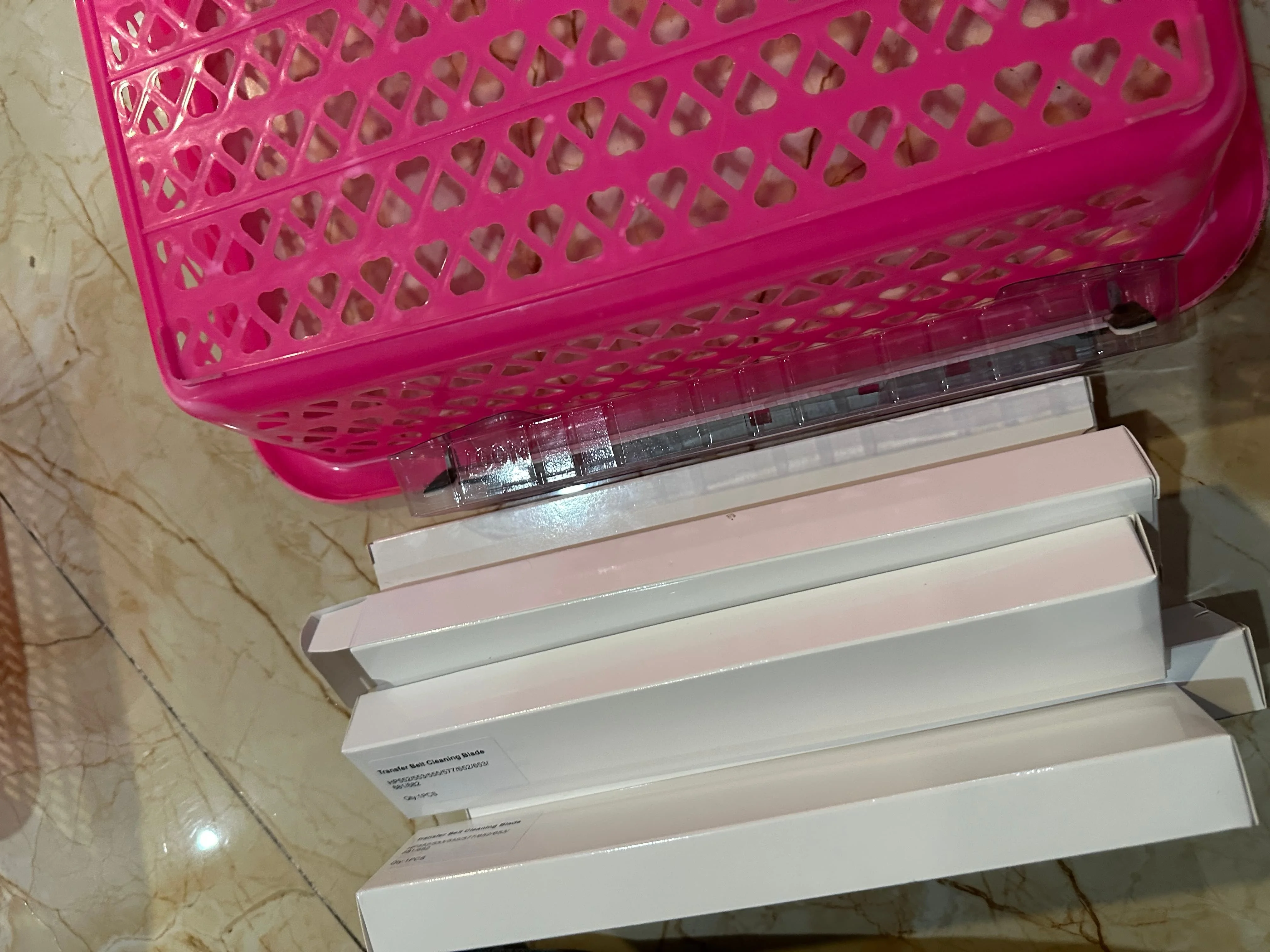 

1 шт. X RM2-6576-000 B5L24-67901 лезвие для очистки ленты переноса для HP Color LaserJet M552 M553 M554 M555 M577 M578 E55040 E57540