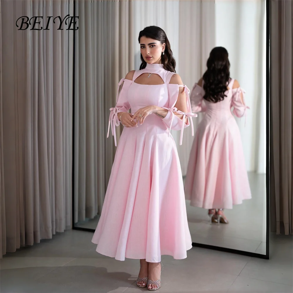 BEIYE Prinzessin Rosa Satin A-Linie Abendkleid Schleifen Lange Ärmel Stehkragen Tee-Länge Abendkleid Formelles Partykleid Maßgeschneidert