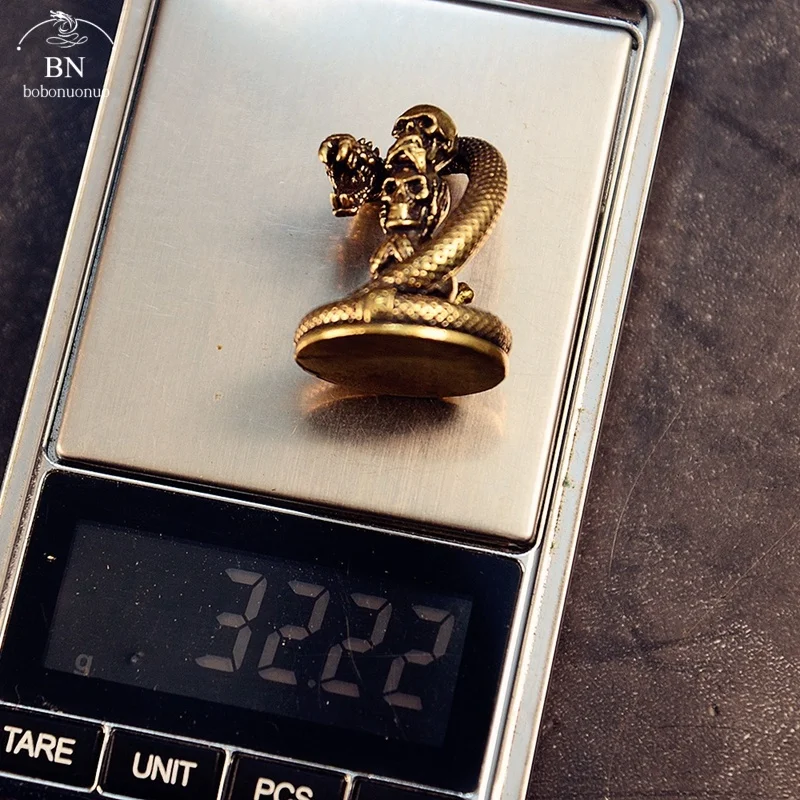 Skull With Snake Small Statue Brass Animal Figurines Miniatures Retro Desktop Ornaments Home Decorations Crafts Accessories