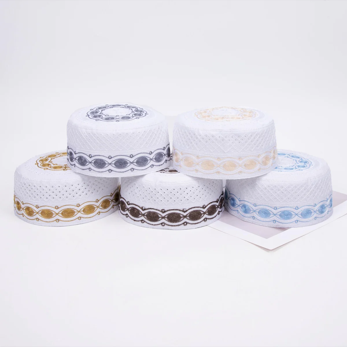 Rimaire bordado oco multi-cor boné de oração muçulmano masculino respirável adoração chapéu etiqueta religiosa requintado headwear