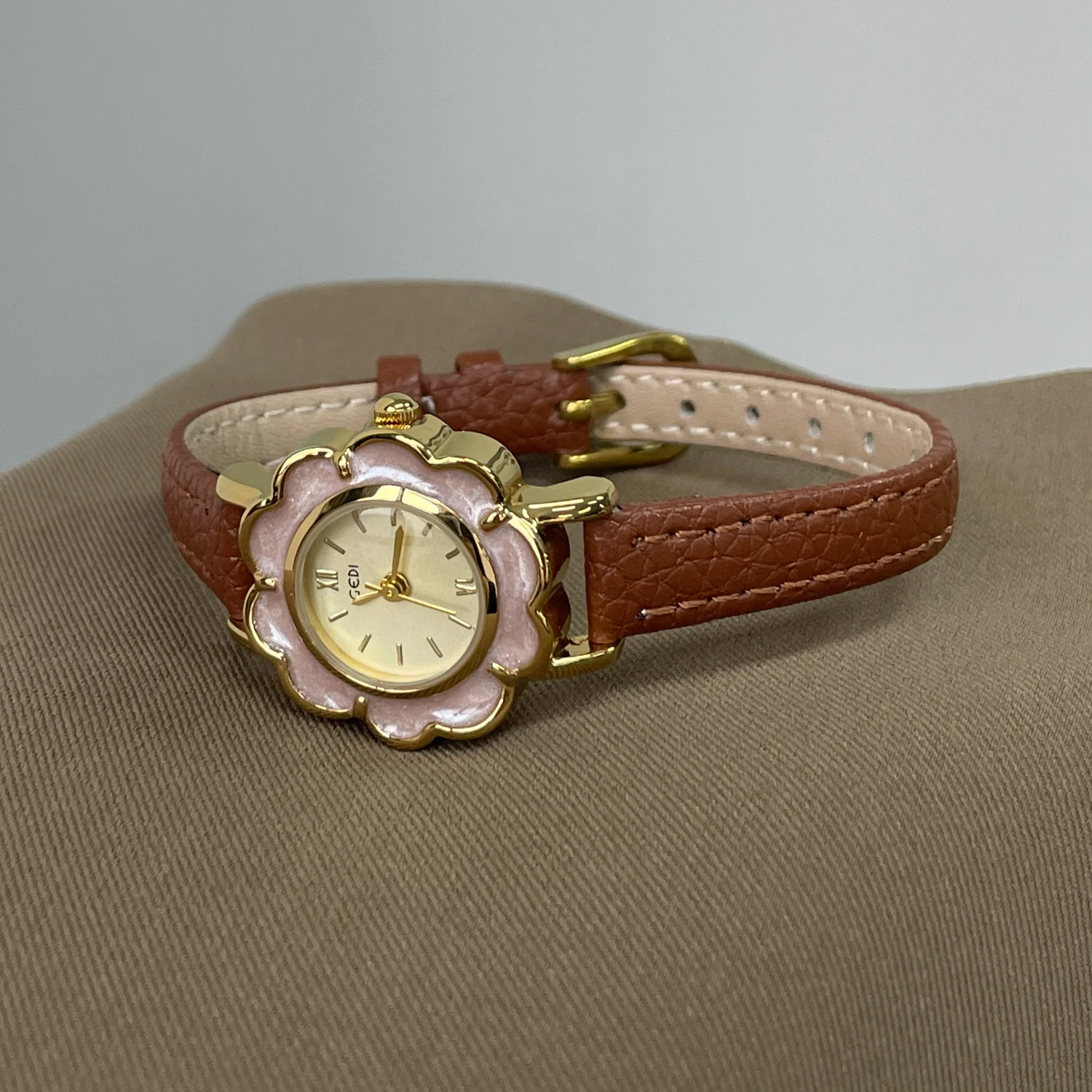 CILOA‑Women Retro Camellia Flower Dial Quartz Watch Brown Leather Strap-61043