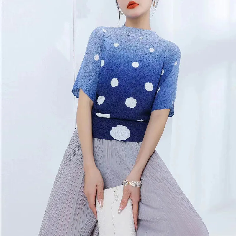 Miyake Top Women's 2024 Early Spring New Small Form Age Reducing Dot Print Round Neck Short Sleeve Pleated T-shirt