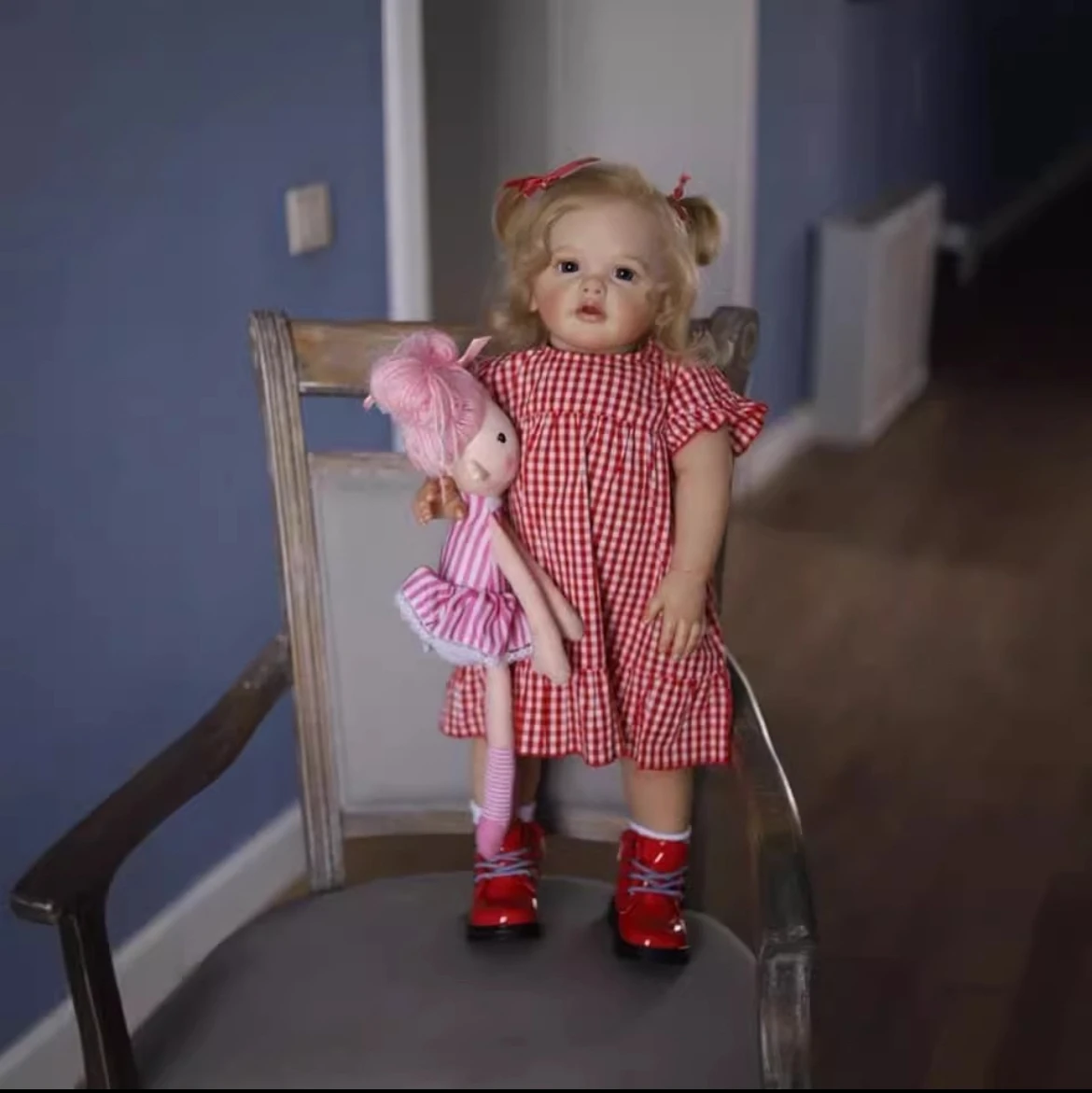 دمية بيتي ريبورن بيبي ريبورن مقاس 24 بوصة | تفاصيل مميزة مرسومة يدويًا وأذرع قابلة للوضع | هدية الإرث عالية الجودة للفتيات #3