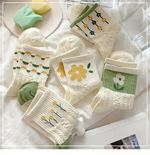 Imagen 2 del producto 5/10/20 pares de calcetines largos medio verdes y frescos para mujer, nuevos calcetines cortos con flores de plantas, calcetines absorbentes del sudor y a prueba de olores
