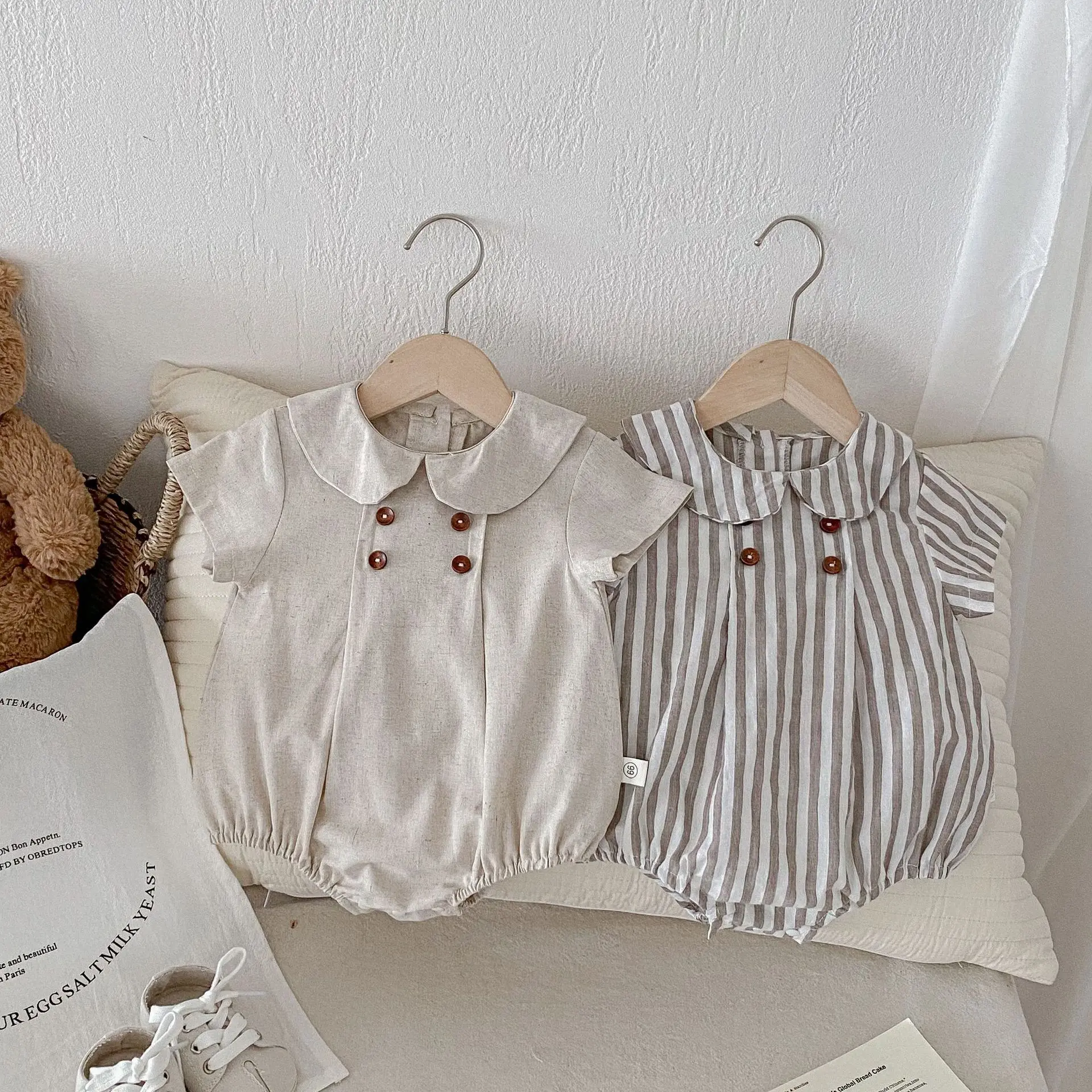 Sommer Baumwolle Kleinkind-Body Gestreift Dünn Einteiliger Locker Sitzender Kragen Baby-Strampler Neugeborenenkleidung
