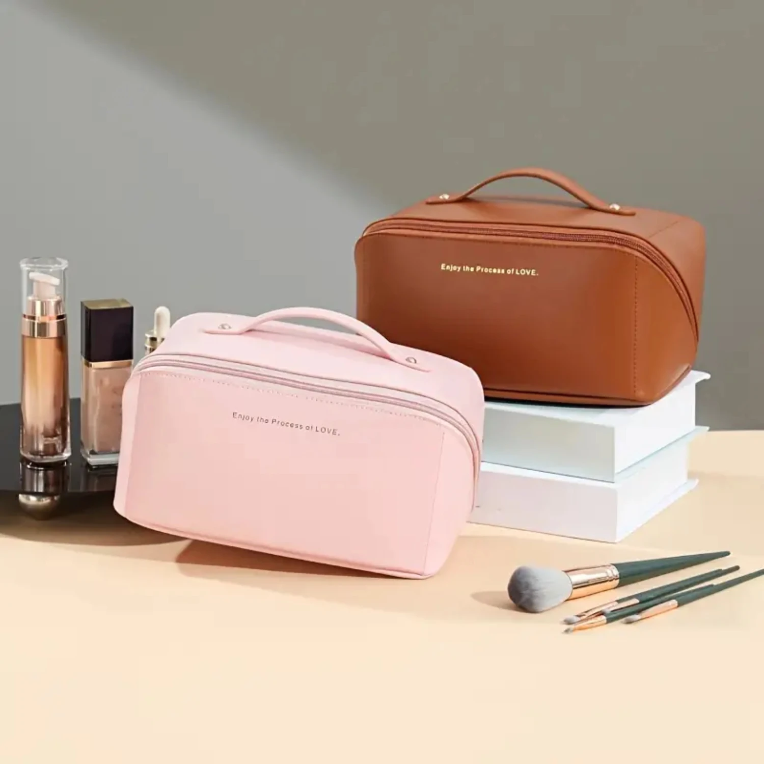 Large Capacity Waterproof Portable Leather Cosmetic Bag for Women Make up bruches set Spoolie brushes Permanent makeup Spoolies