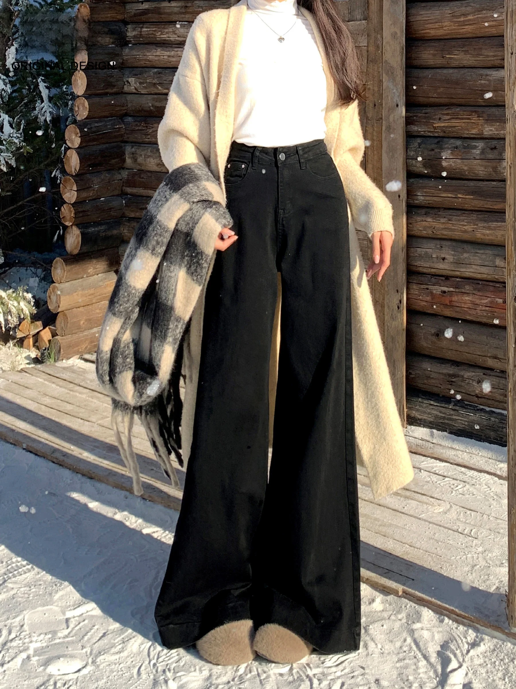 High Waist Wide Leg Black Denim Jeans Women Loose Not Tight Floor Length Micro Flared Trousers Casual Style Button Craft