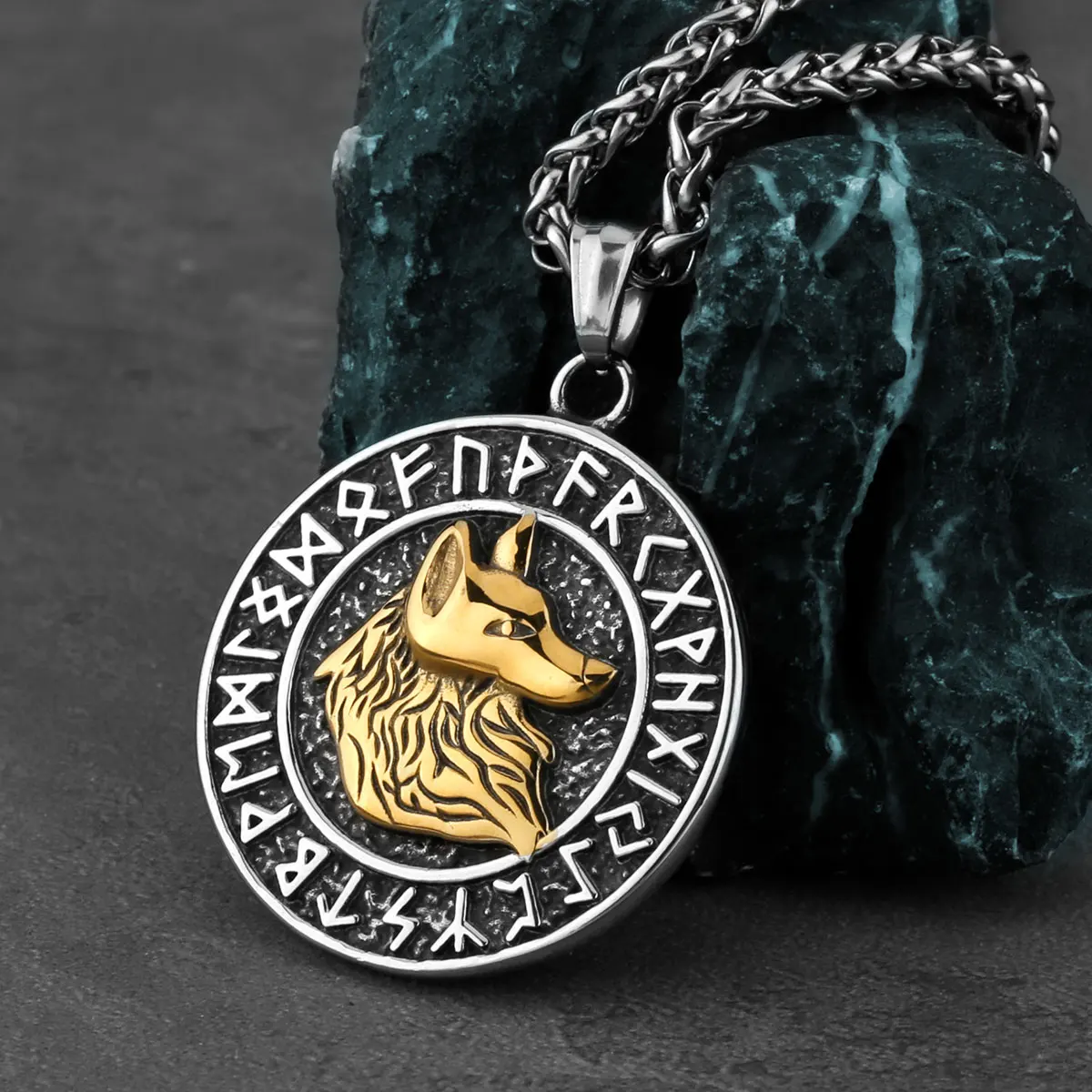 Personality Wolf Head Stainless Steel Men's Pendant Viking Double Sided Rune Amulet Fashion Necklace Jewelry Wholesale