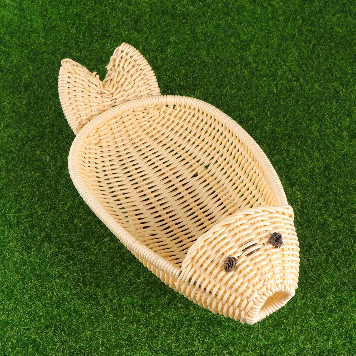 

Handwoven Plastic Fruit Basket Simulate Rattan Fish Shaped Snack Bread Food Storage Kitchen Pantry Organizer Dining Table