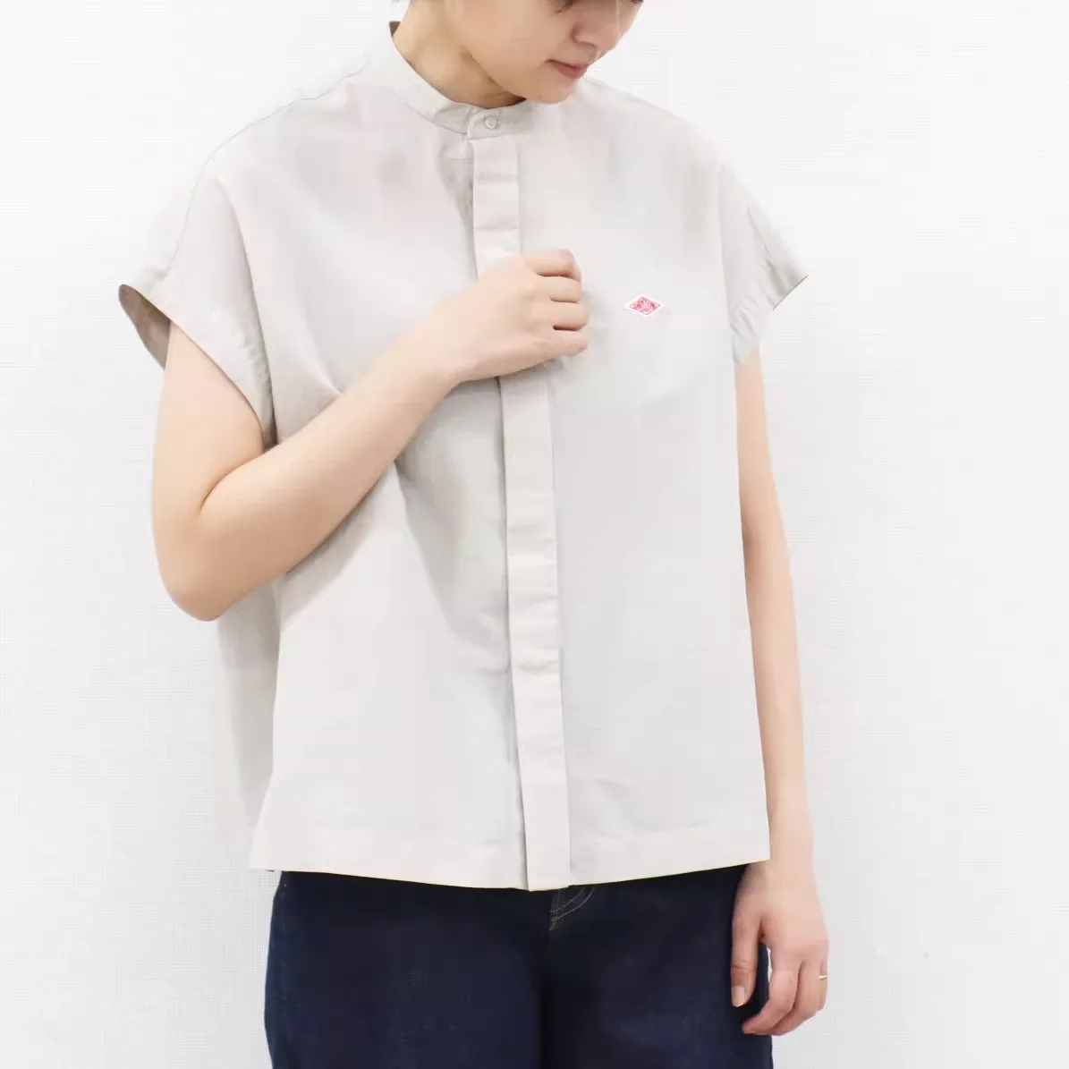 

Summer 2025 New Sle Japanese Sle ort Sve Embroidered Casual Stand Collar Invisible Button Simple Versatile Cotton irt