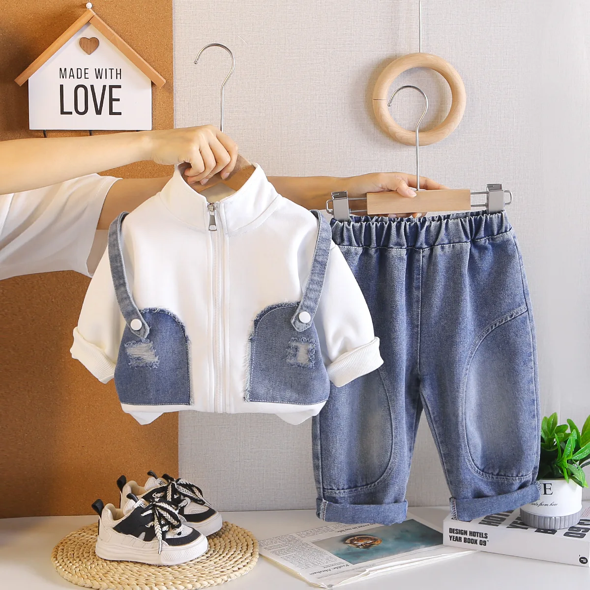 Boys Autumn Sports Set 2026 New Baby Boy Clothes 9 To 12 Months Casual Strap Hoodie and Pants Two Piece Set Children's Clothing