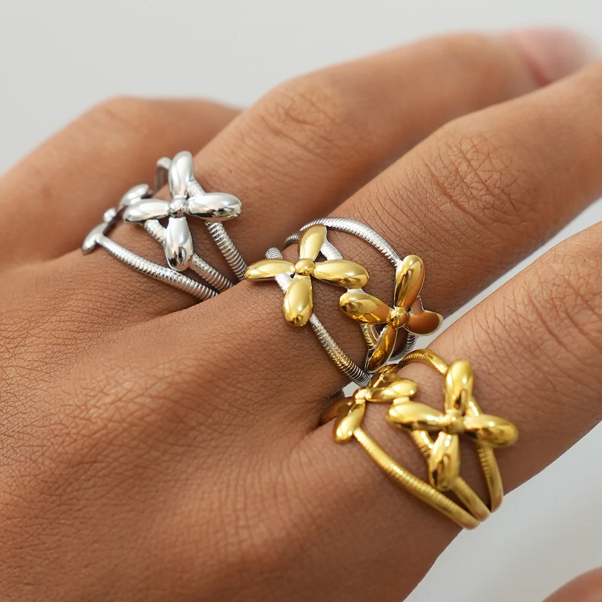 

Double Propeller Open Ring for Women Stainless Steel Spiral Flower Design Adjustable Band Gold Silver Color Trendy Statement Jew