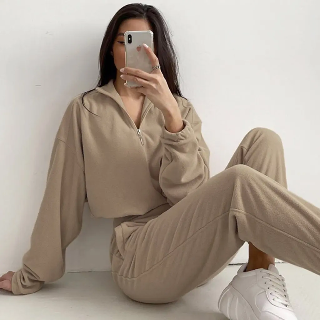 Zimowy damski elegancki komplet z polaru, dopasowany sweter z wysokim kołnierzem i spodnie, modny zestaw sportowy plus size dla europejskich kobiet.
