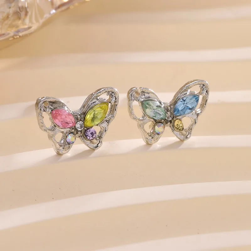 Fashionable and Versatile, Fresh and Elegant Women's Colorful Butterfly Earrings, Light Luxury and High-end Feeling Earrings