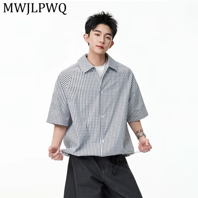 

MWJLPWQ 2026 Summer New Plaid Lapel Shirt For Men American Style High Street Personality Short Sleeve Loose Casual Tops 13711