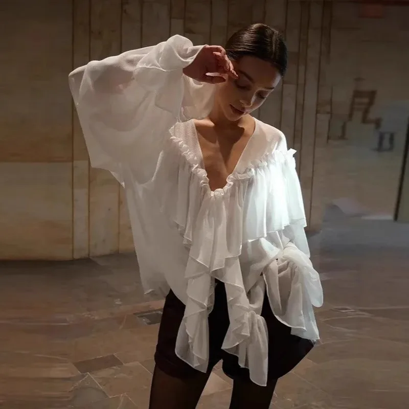 2025 frauen Sommer V-ausschnitt Sexy Durchsichtiges Hemd Strand Bluse Mode Rüschen Patchwork Weibliche Bluse Top