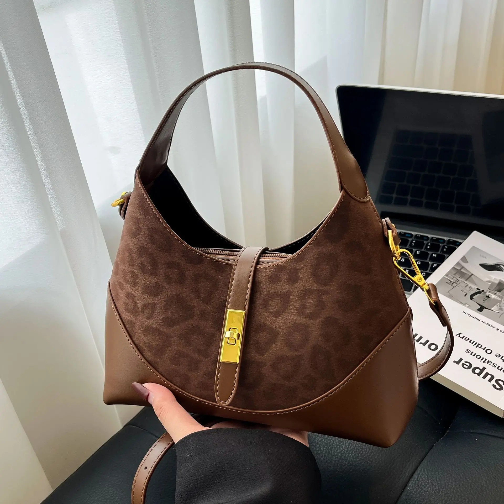 

2026 Women‘s Luxury Tote Bag, Genuine Leather Large Capacity Work Bag, Fashion Quilted Handbag for Office & Casual Commuting