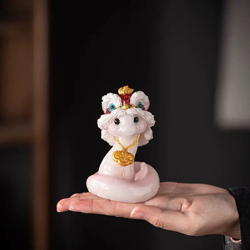 

Color-changing Lion Year of the Snake Zodiac Ornaments Tea Pet Boutique Adorable Decorative Accessories Gift for Friends