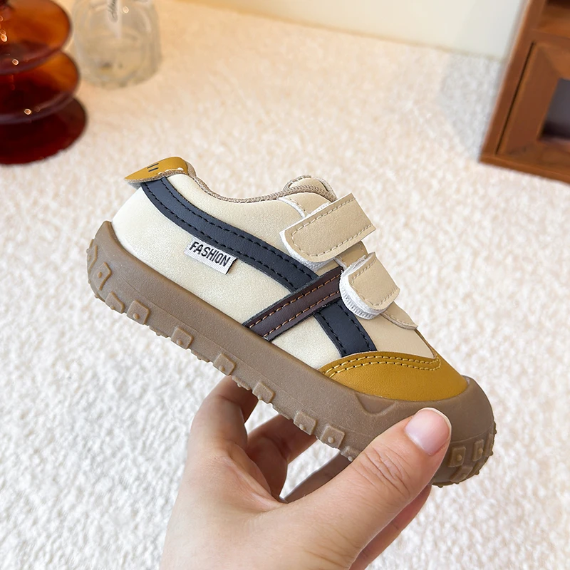Kinder-Freizeitsneaker mit doppeltem Klettverschluss, atmungsaktive Mesh-Schuhe für Jungen und Mädchen, leicht für den täglichen Gebrauch. – Detail 7