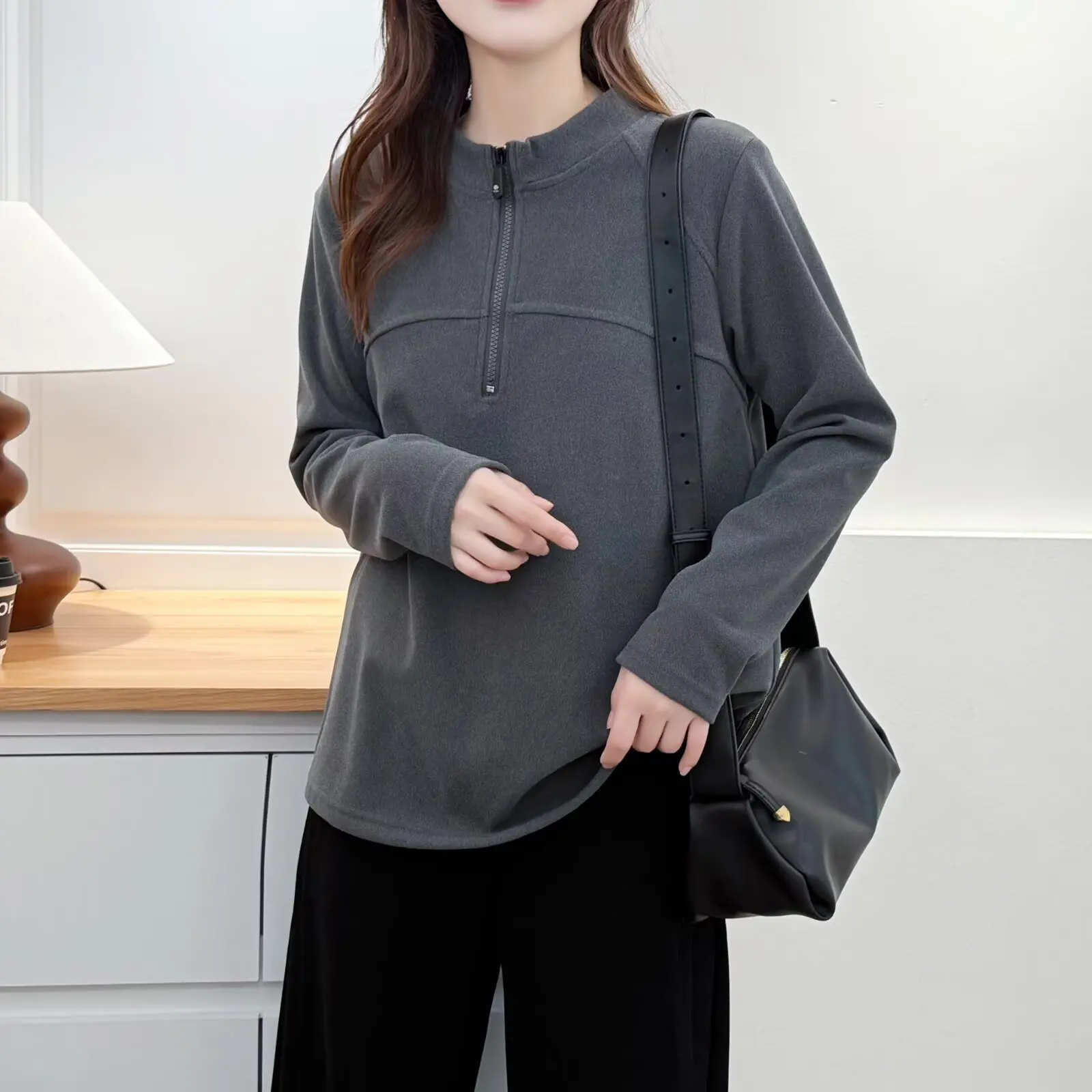 XXXXL موضة حجم كبير تي شيرت نسائي ملابس جديدة للخريف والشتاء عادية نصف مفتوحة الرقبة طويلة الأكمام قاعدة القمم الدافئة 2548