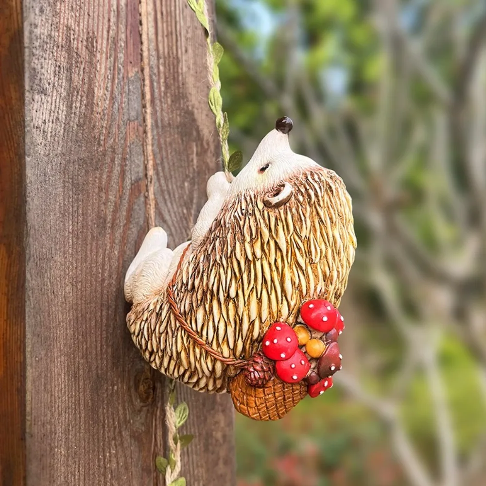 

Cute Simulation Hedgehog Pendant Resin Handmade Climbing Hedgehog Ornament Unique Landscape Animals Decoration Home Decoration