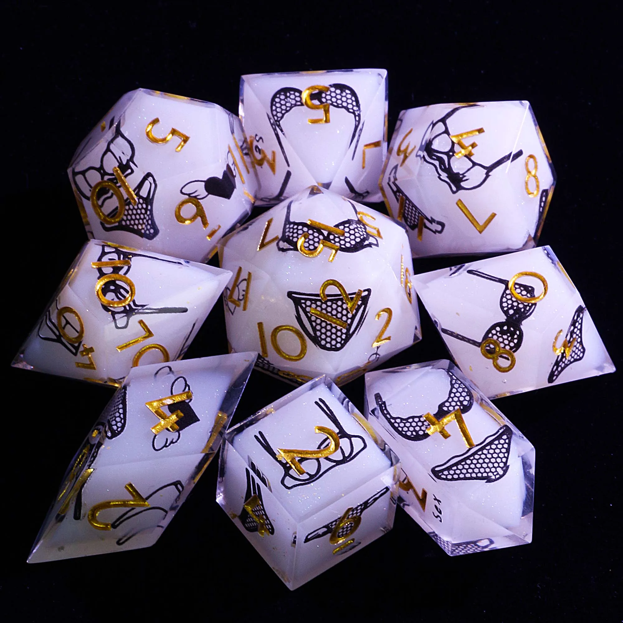 

9. Многогранный набор кубиков D и D Dark Fairy Tale