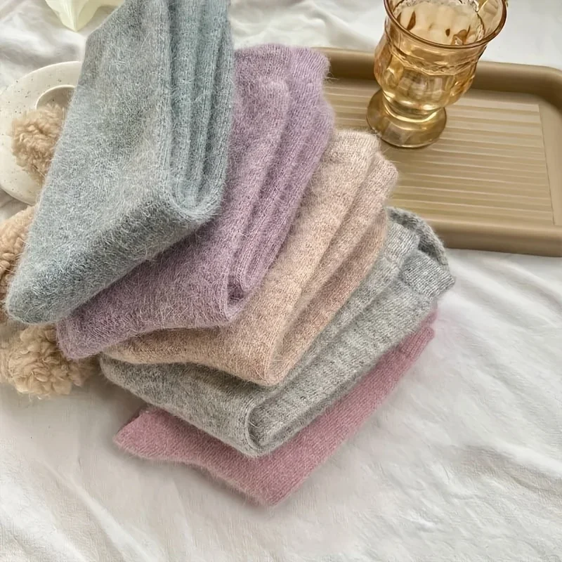 Winter Women's Socks Mid-calf Soft Socks Thickened Warm Solid-color Socks Simple Design