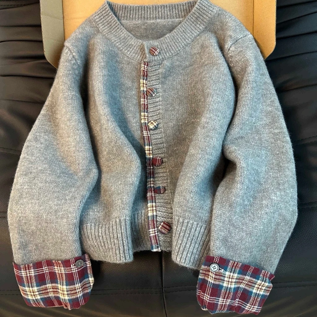 

Korean Style Fake Two-Piece Plaid Sweater round Neck Splicing Knitted Cardigan Loose Casual Autumn Winter Jacket for Women