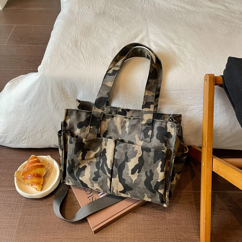 Travel camouflage 2026 autumn new large-capacity mailman lazy ins tote shoulder sports and leisure messenger bag